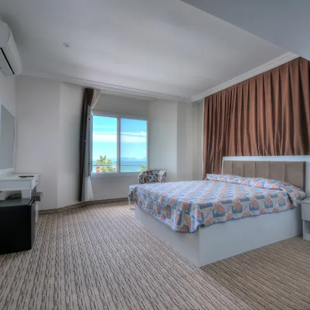 호텔 Alder Ayvalı